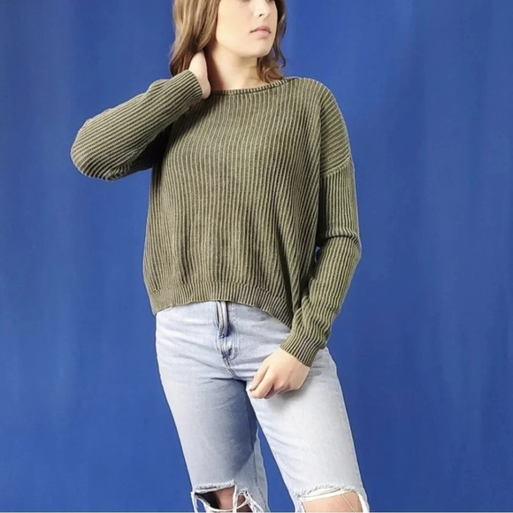 Brandy Melville Knit Sweater - Medium - Picture 5 of 9